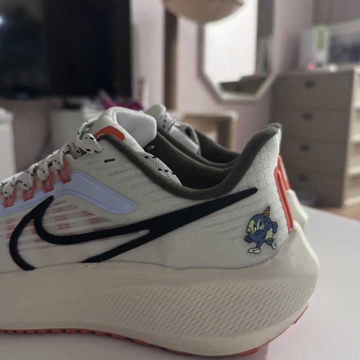 Кроссовки Nike беговые женские Air Zoom