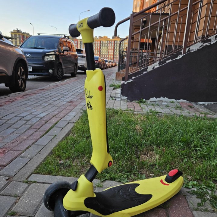 Самокат-беговел