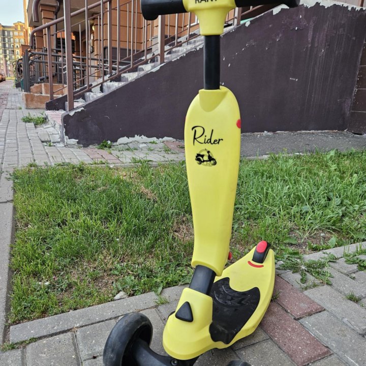 Самокат-беговел