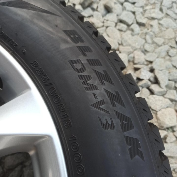 Зимние шины Bridgestone 225/60 R18