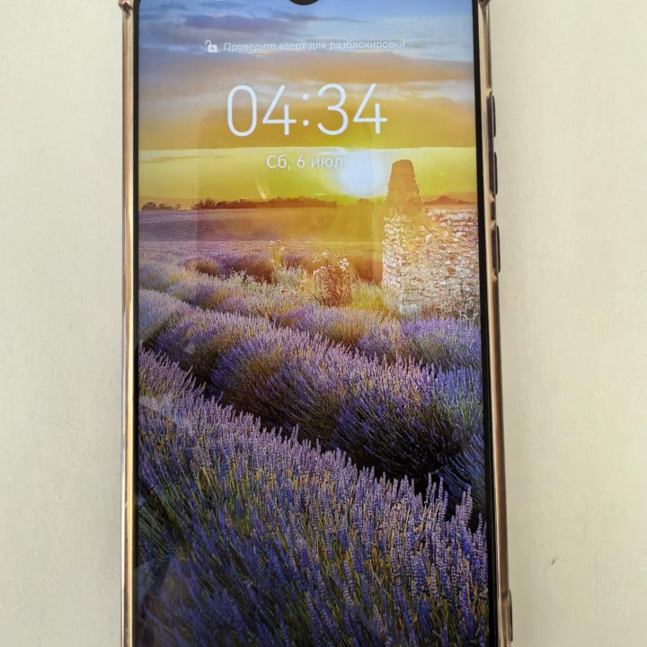 Телефон Huawei mate 20