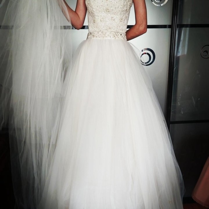 Свадебное платье