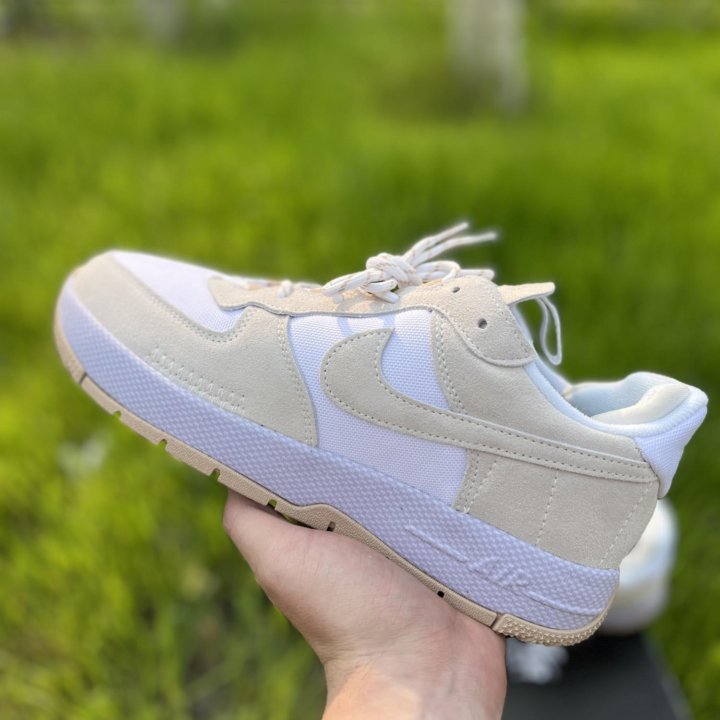 NIKE AIR FORCE 1 WILD