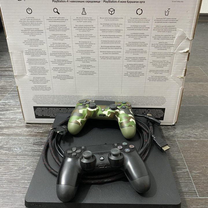 Продам PS4, Slim