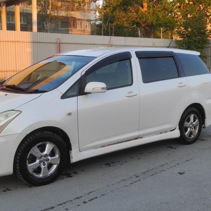 Toyota Wish, 2006