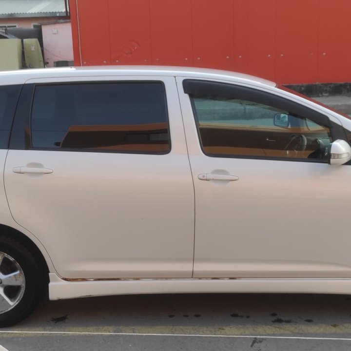 Toyota Wish, 2006