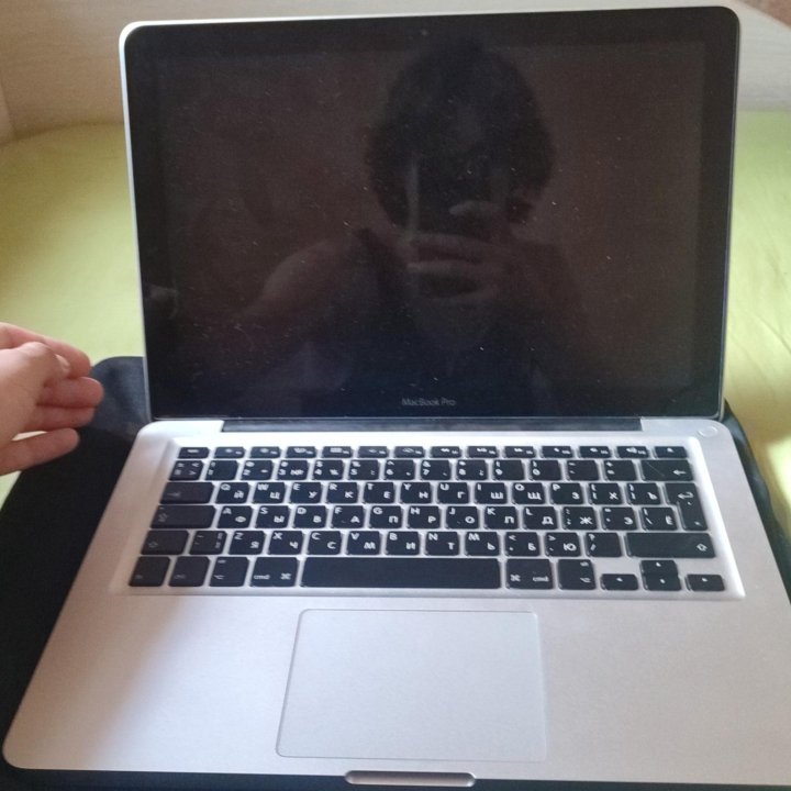 Macbook pro 2011.8/512