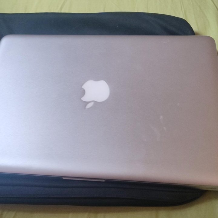 Macbook pro 2011.8/512