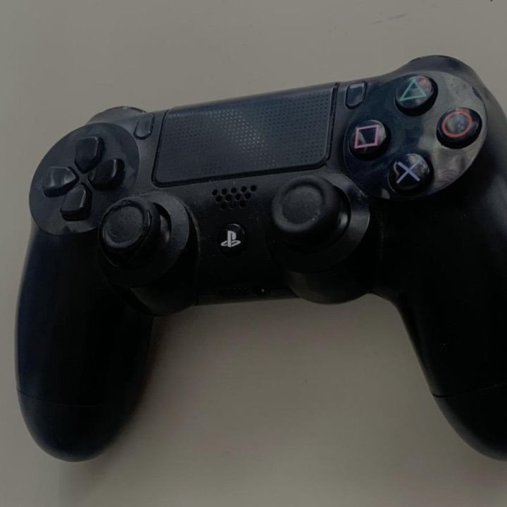 DualShock для PlayStation 4