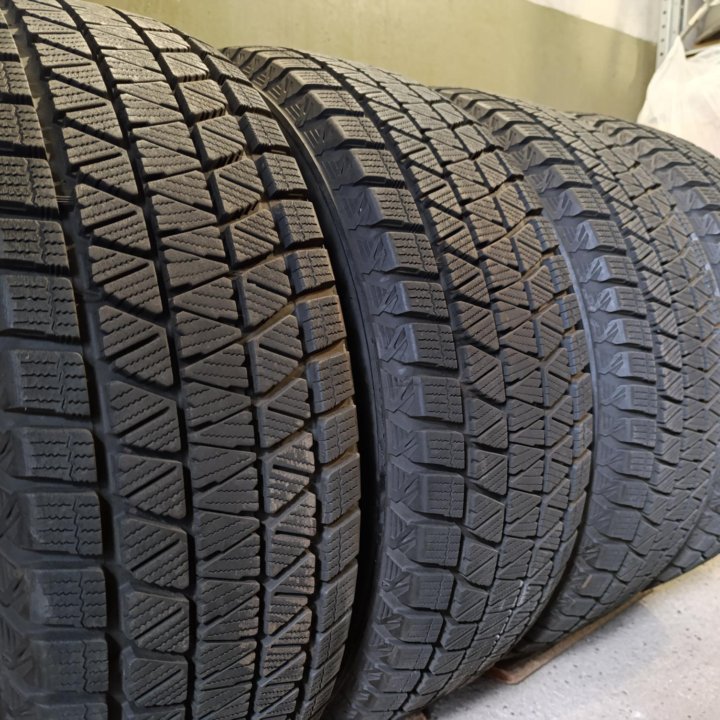 Bridgestone Blizzak DM-V3 235/65 R17 пр-во япония