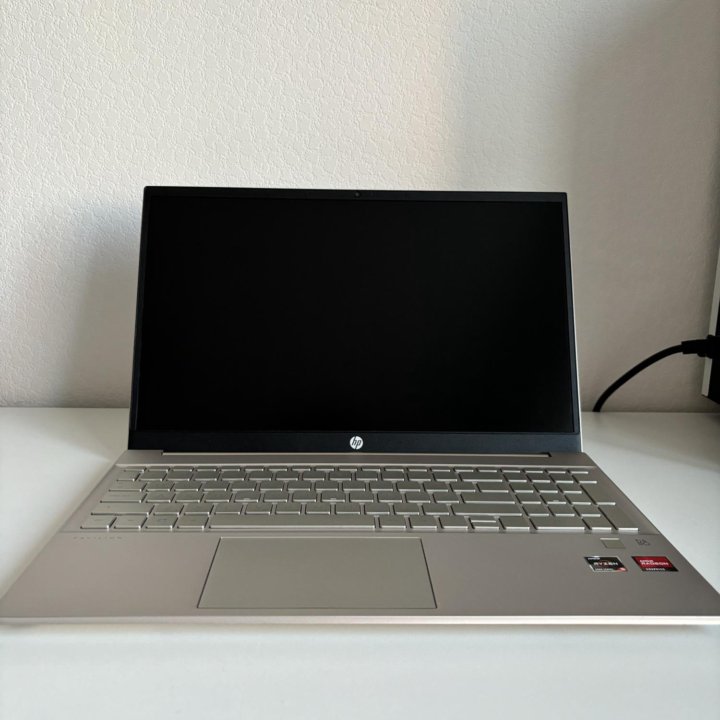 Ноутбук HP Pavilion 15-eh1090ur