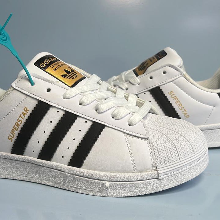 Adidas superstar