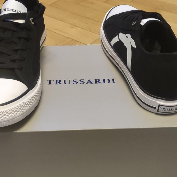 Кеды! TRUSSARDI