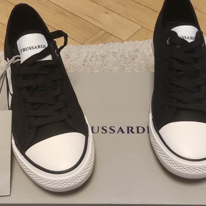 Кеды! TRUSSARDI