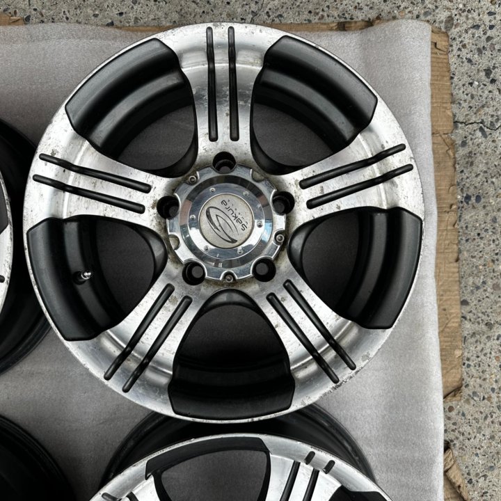 R16 5х139.7 Sakura Wheels