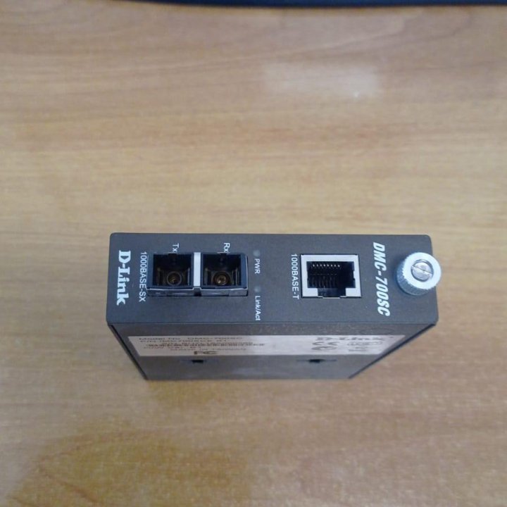 Медиаконвертер D-link DMC-700SC