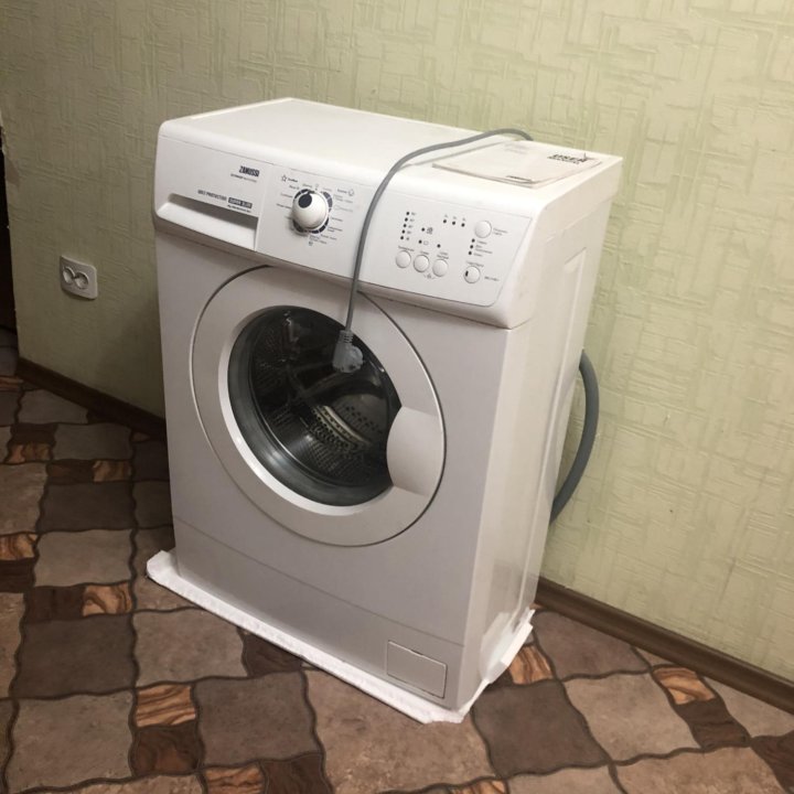 Стиральная машинка zanussi