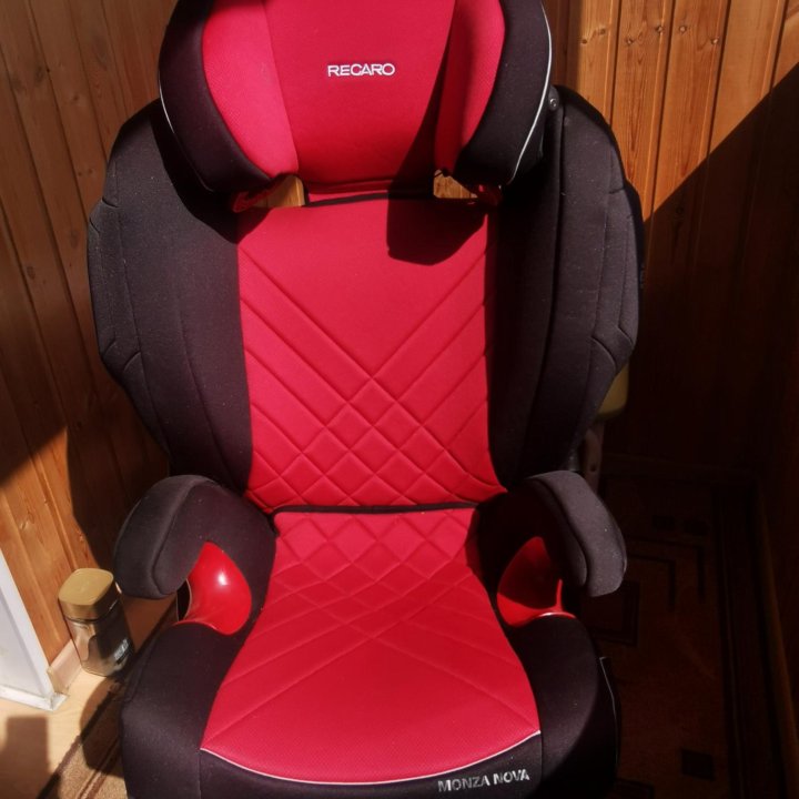 Автокресло Recaro Monza Nova