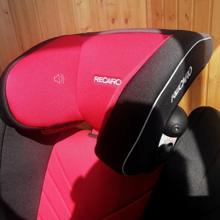 Автокресло Recaro Monza Nova