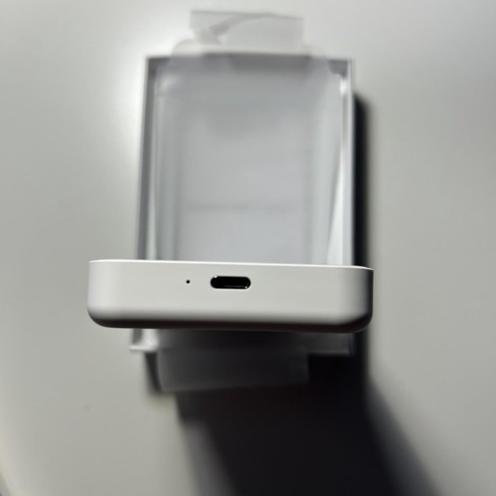 MagSafe battery pack