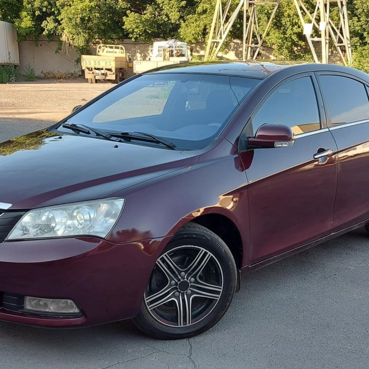 Geely Emgrand EC7, 2013