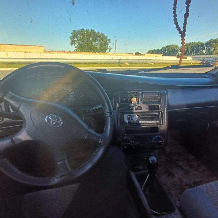 Toyota Carina, 1993