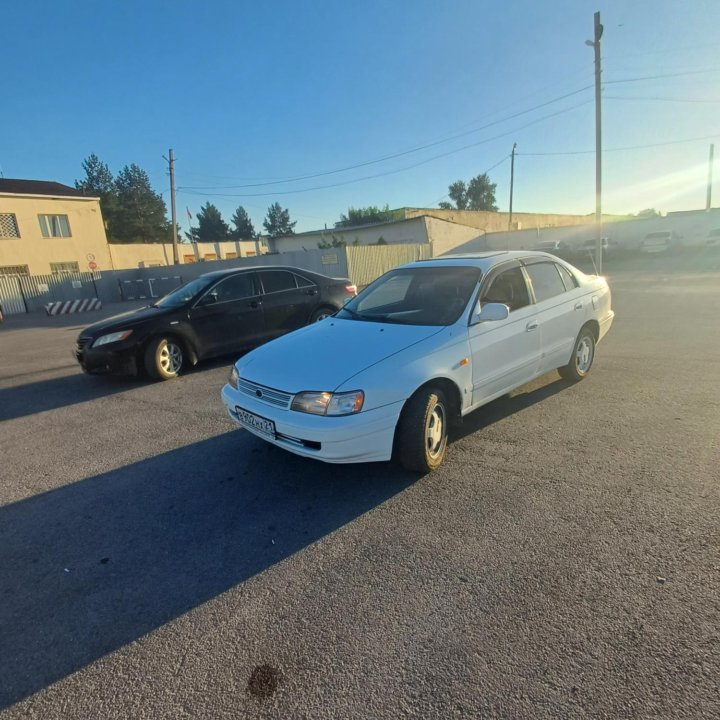 Toyota Carina, 1993