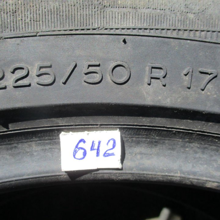 2шт 225 \ 50 R17 Michelin