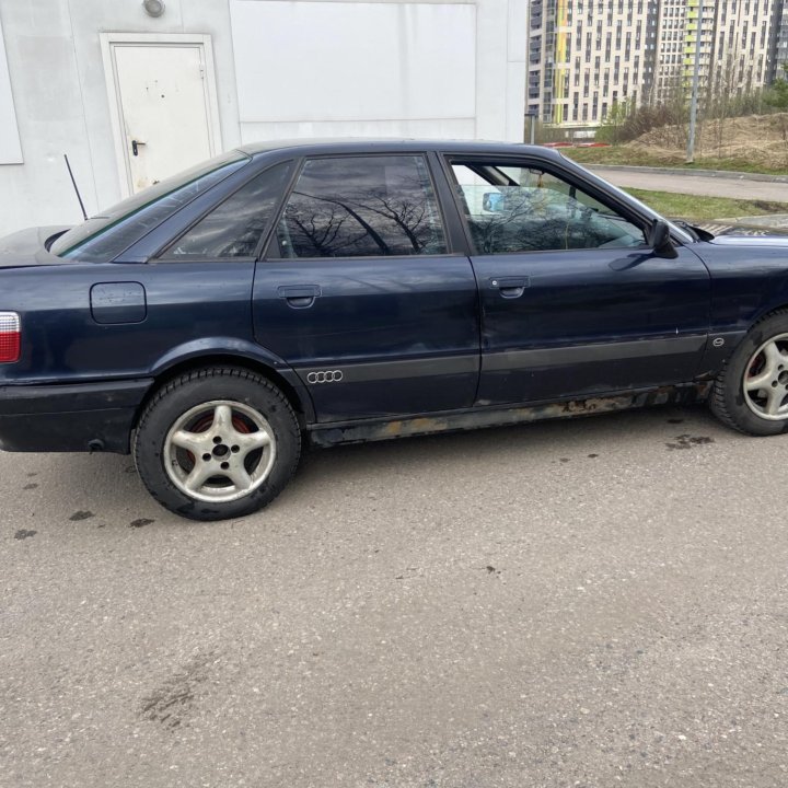 Audi 80, 1990