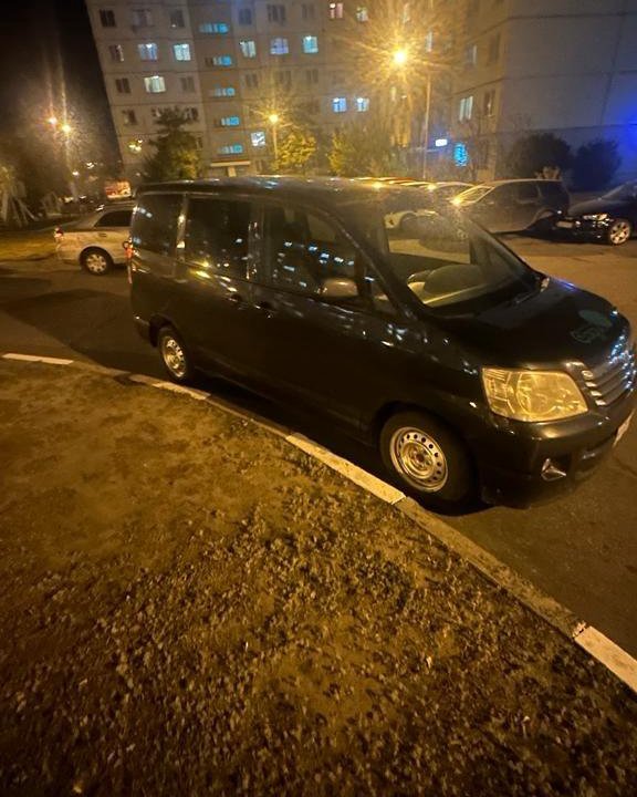 Toyota Noah, 2002