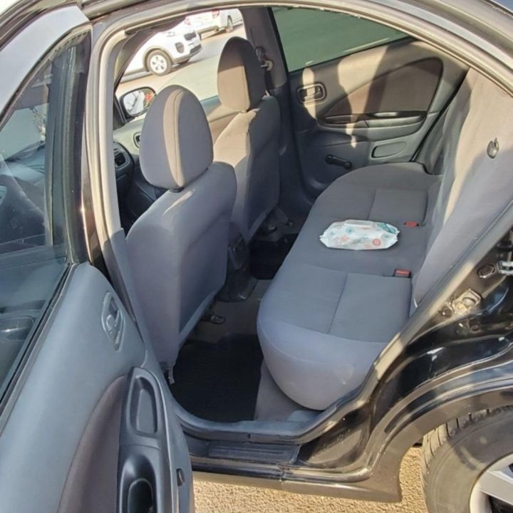 Nissan Almera, 2005