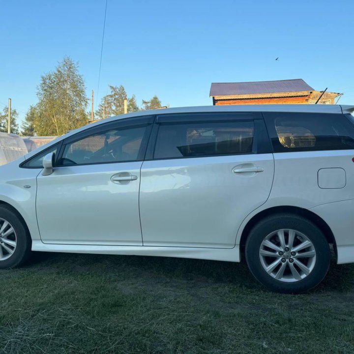 Toyota Wish, 2009