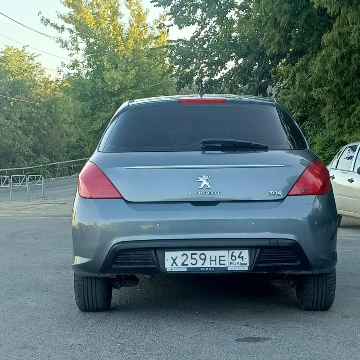 Peugeot 308, 2011