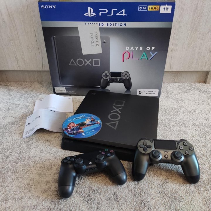 PS4 Slim 1Tb+2 джоя+70 игр