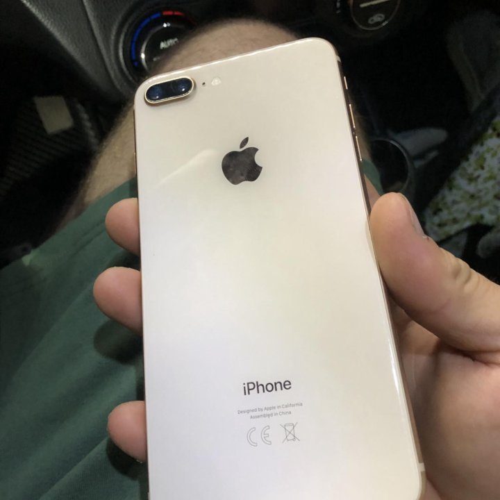 iPhone 8 Plus