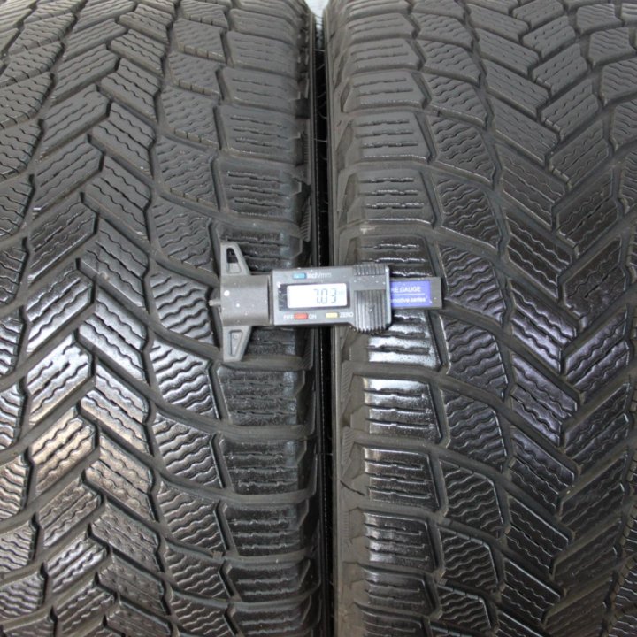 Шины R18 Michelin X-Ice Snow 225/40/R18 4шт