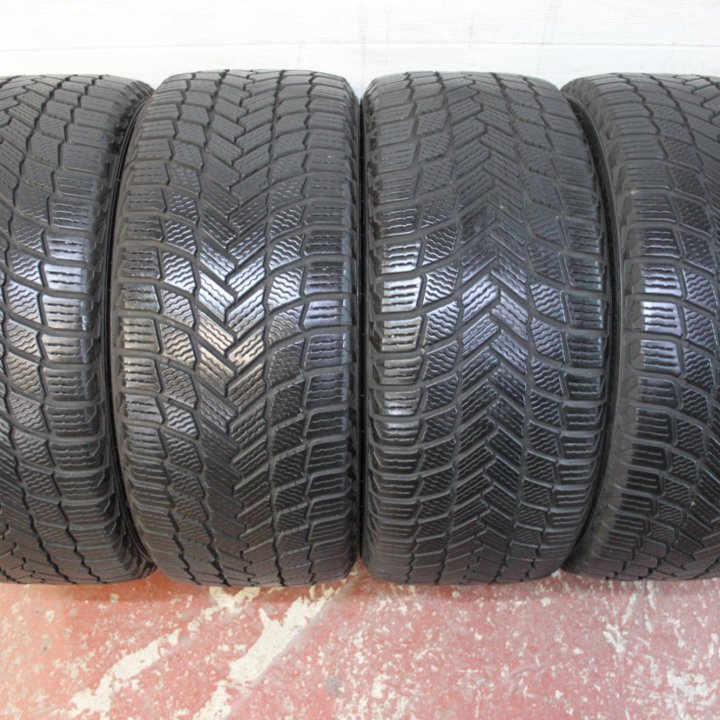 Шины R18 Michelin X-Ice Snow 225/40/R18 4шт