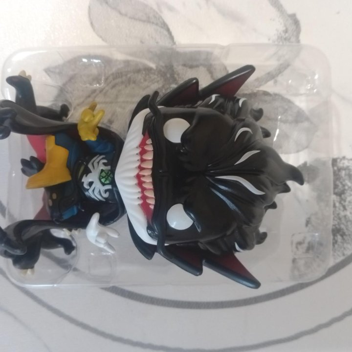 Funko pop venomized doctor strange