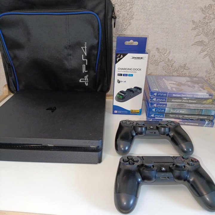 Sony PlayStation 4 Slim 500 GB.