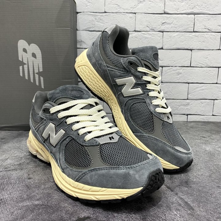 Кроссовки new balance 2002r