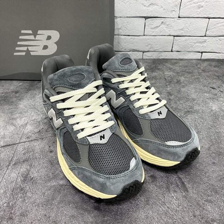 Кроссовки new balance 2002r