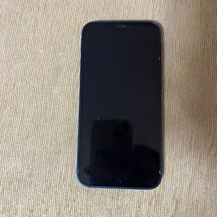 iPhone 12 на 64 ГБ