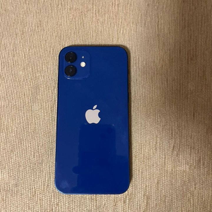 iPhone 12 на 64 ГБ