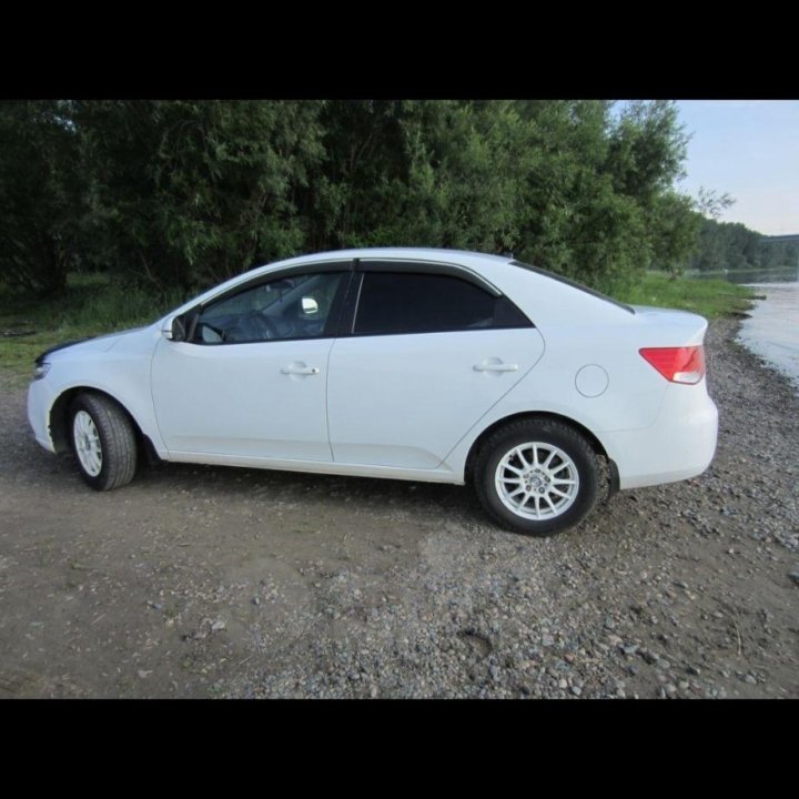 Kia Cerato, 2011