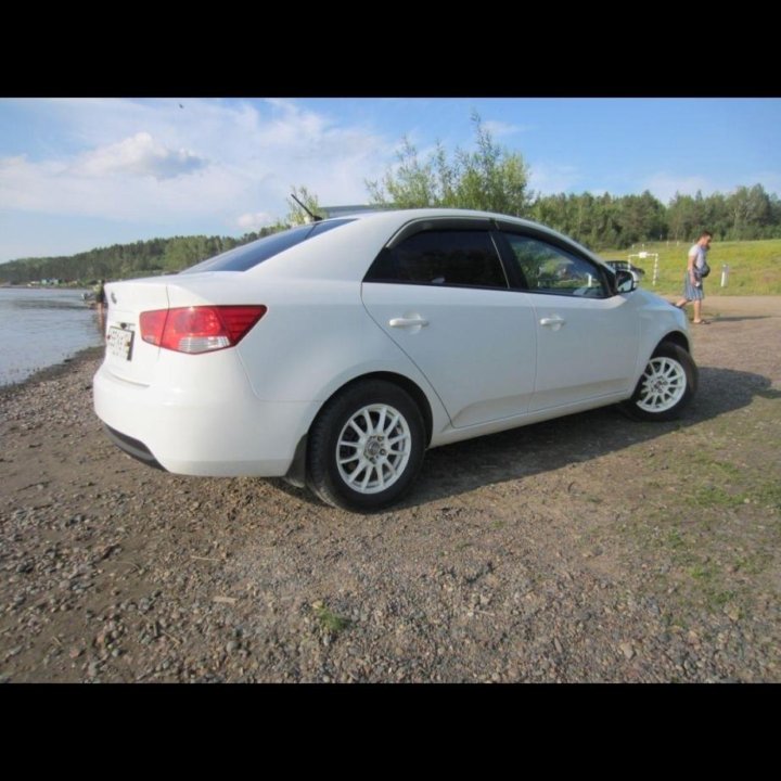 Kia Cerato, 2011