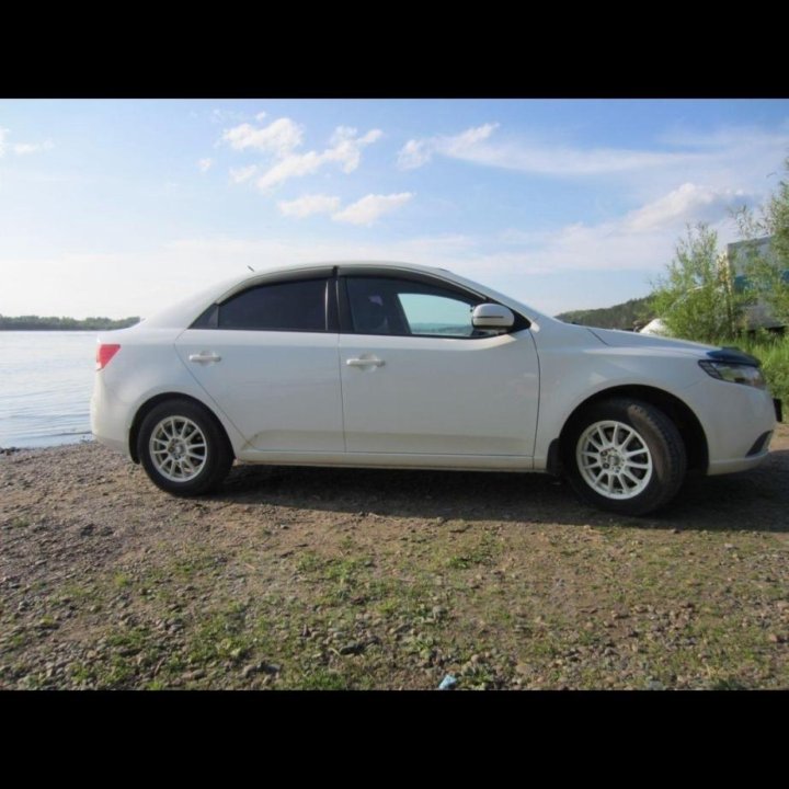 Kia Cerato, 2011