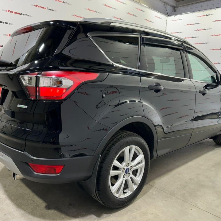 Ford Kuga, 2017