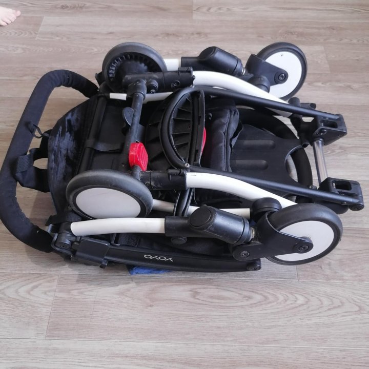 Прогулочная коляска yoya