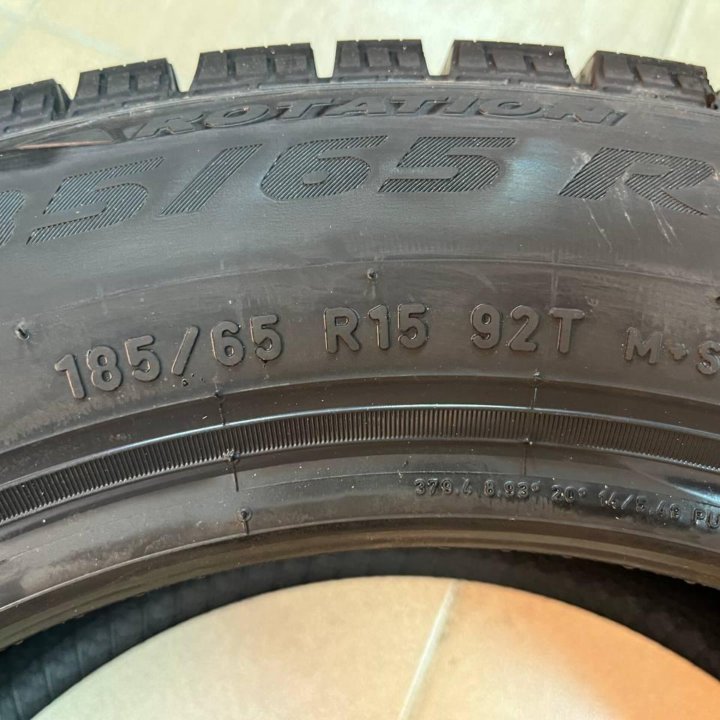 Pirelli WIceFR 185/65 R15 92T