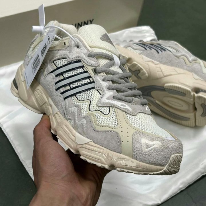 Adidas vento XLG delux Bad Bunny